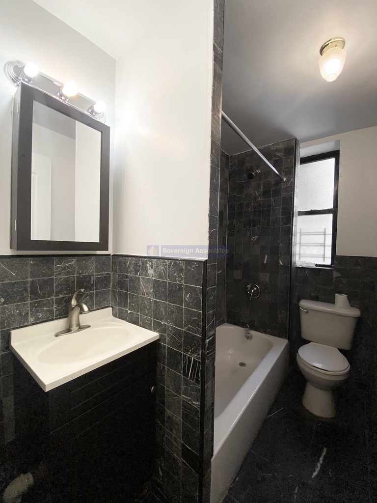 3139 Broadway - Photo 5