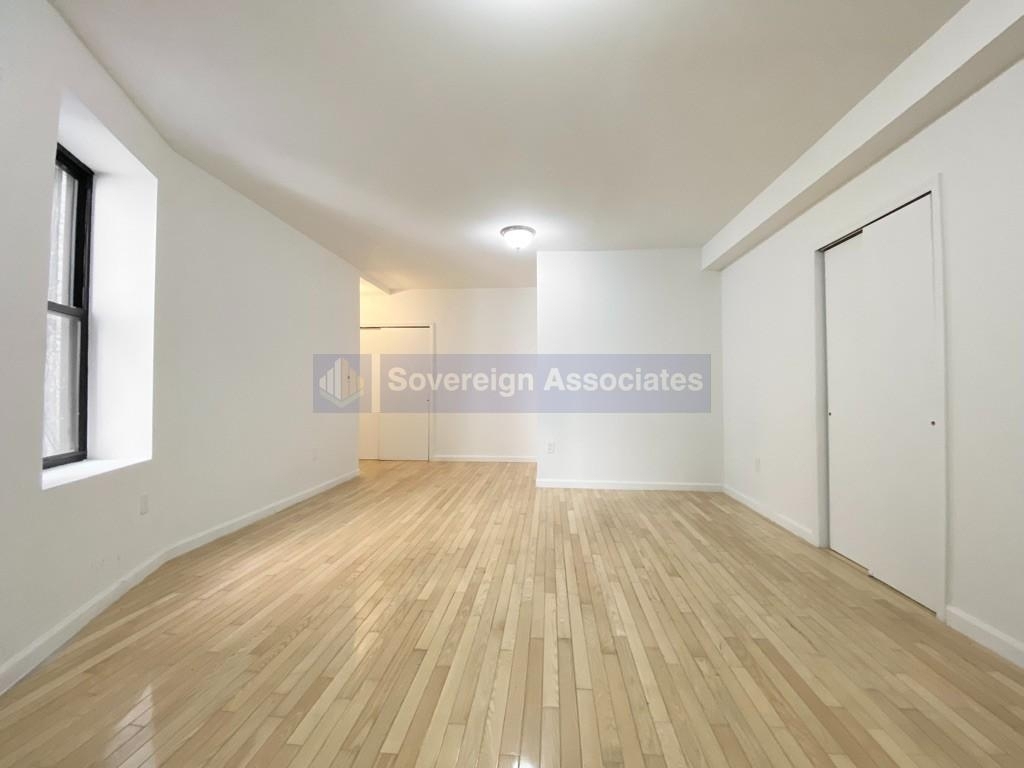 3139 Broadway - Photo 1