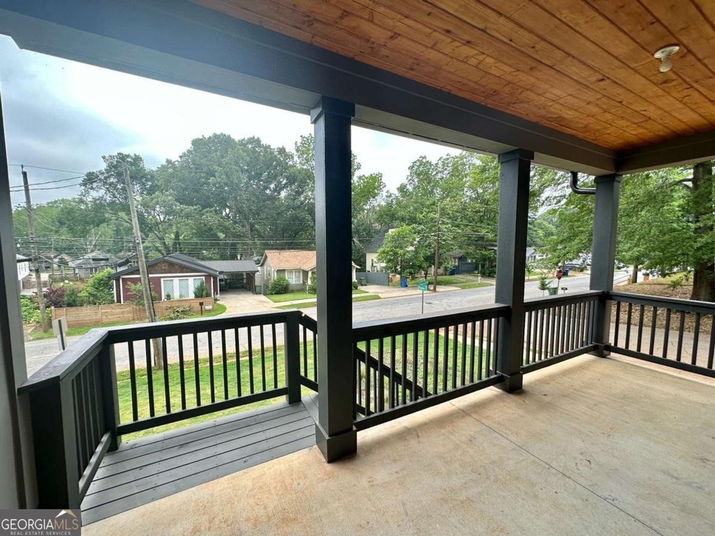 192 Claire Drive Se - Photo 2