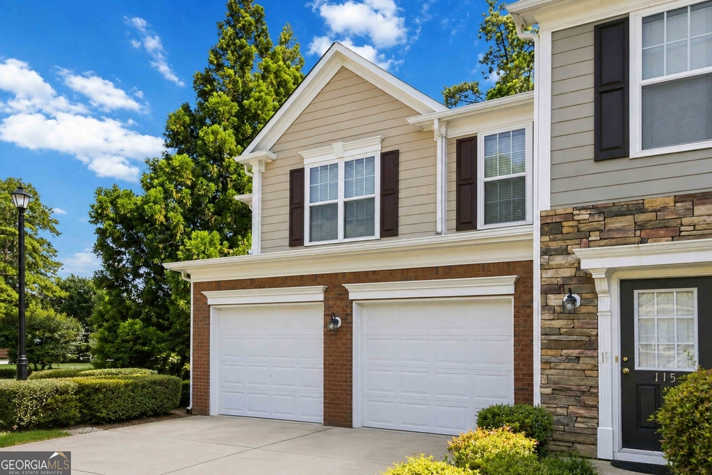 105 Finchley Drive - Photo 1