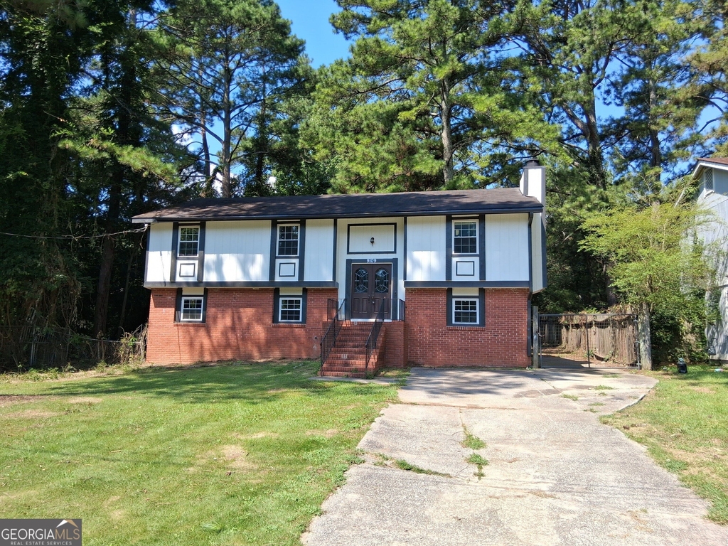 9109 Sterling Ridge Lane - Photo 0