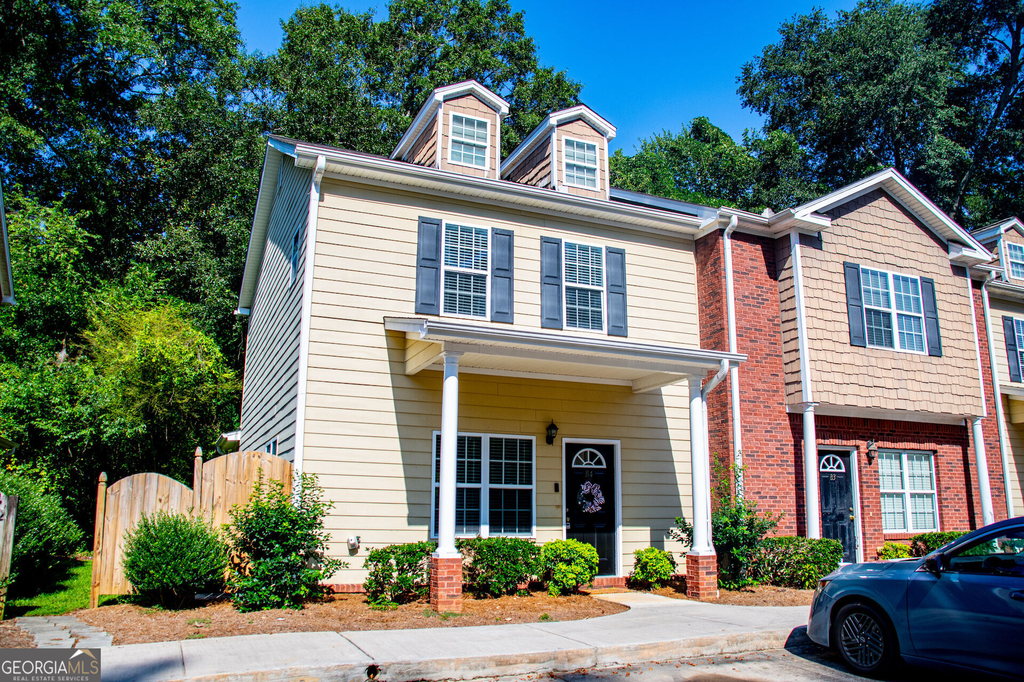 145 Bowen Street - Photo 0