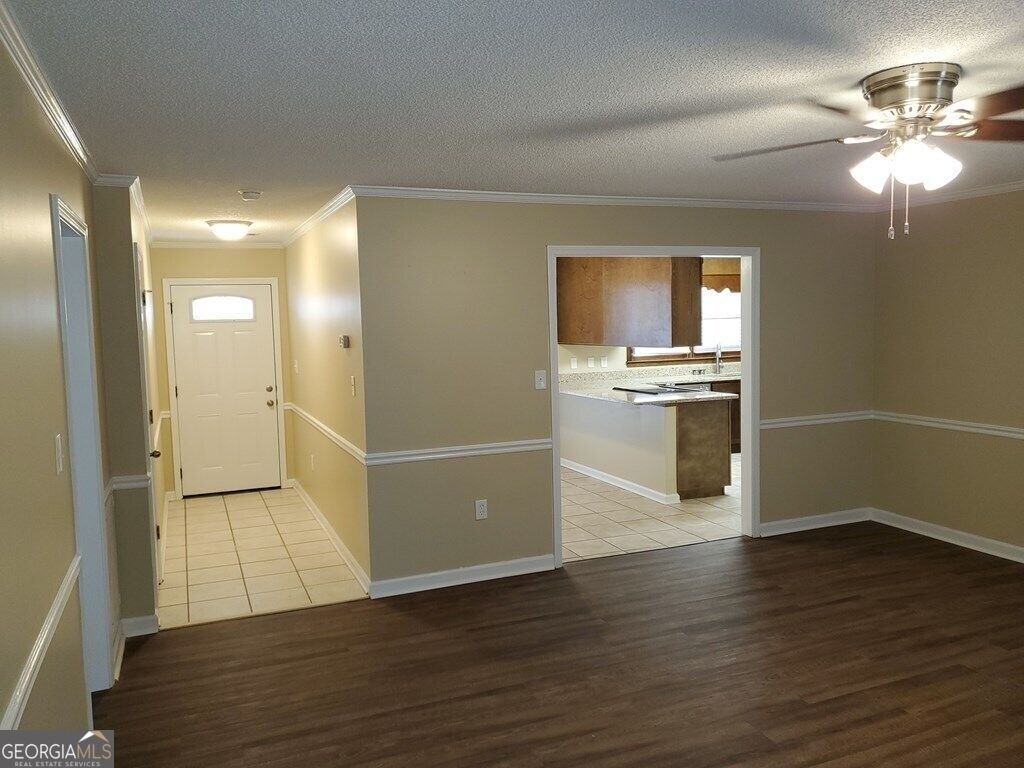 104 Mockingbird Drive - Photo 1