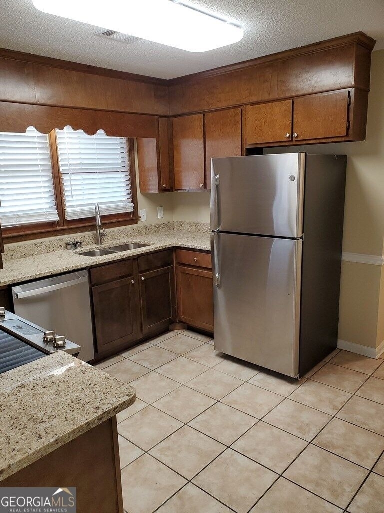 104 Mockingbird Drive - Photo 2