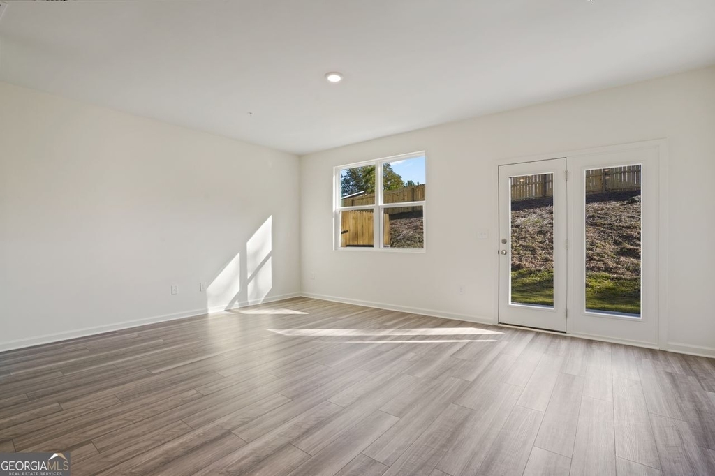 541 Magnolia Circle - Photo 5