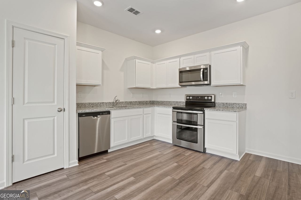 541 Magnolia Circle - Photo 9