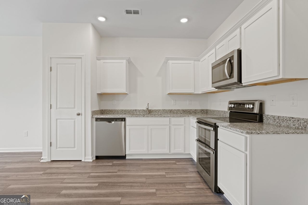 541 Magnolia Circle - Photo 11