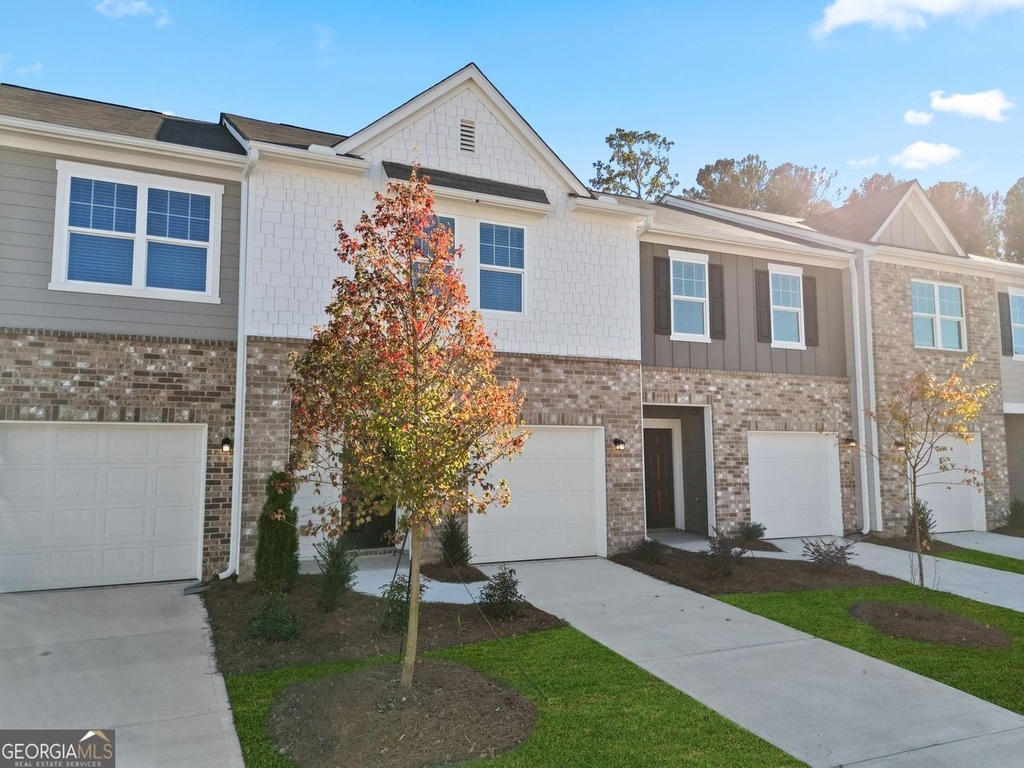 541 Magnolia Circle - Photo 1