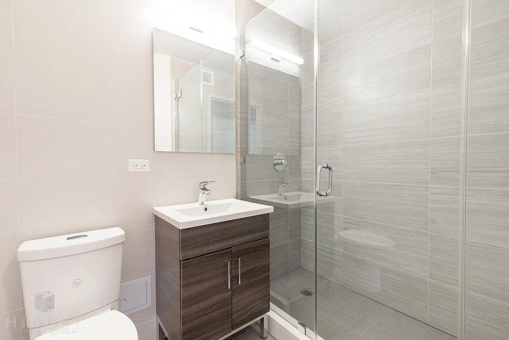 West 48th Street - Photo 8