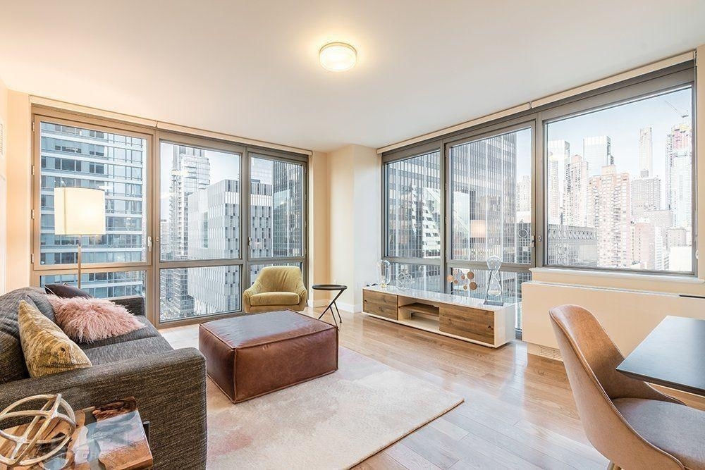 W 57th Street - Photo 3
