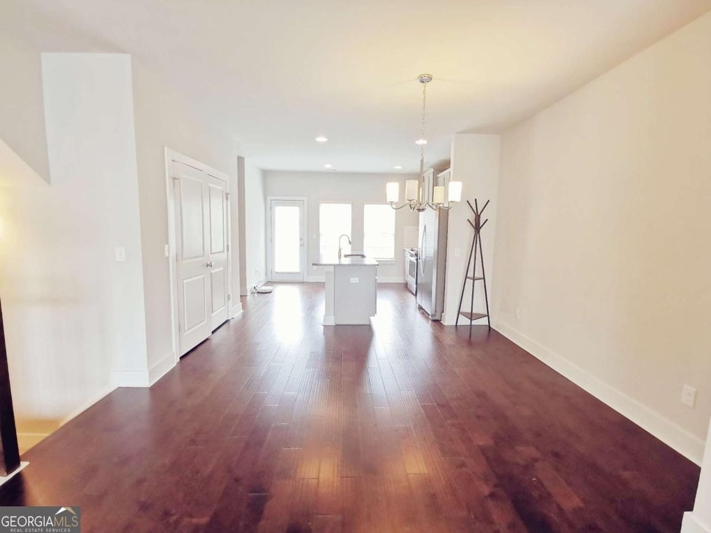 3795 Oxford Circle - Photo 4