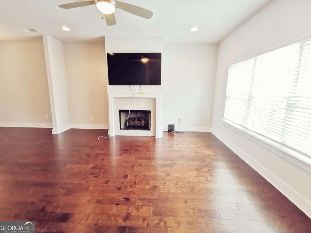 3795 Oxford Circle - Photo 2