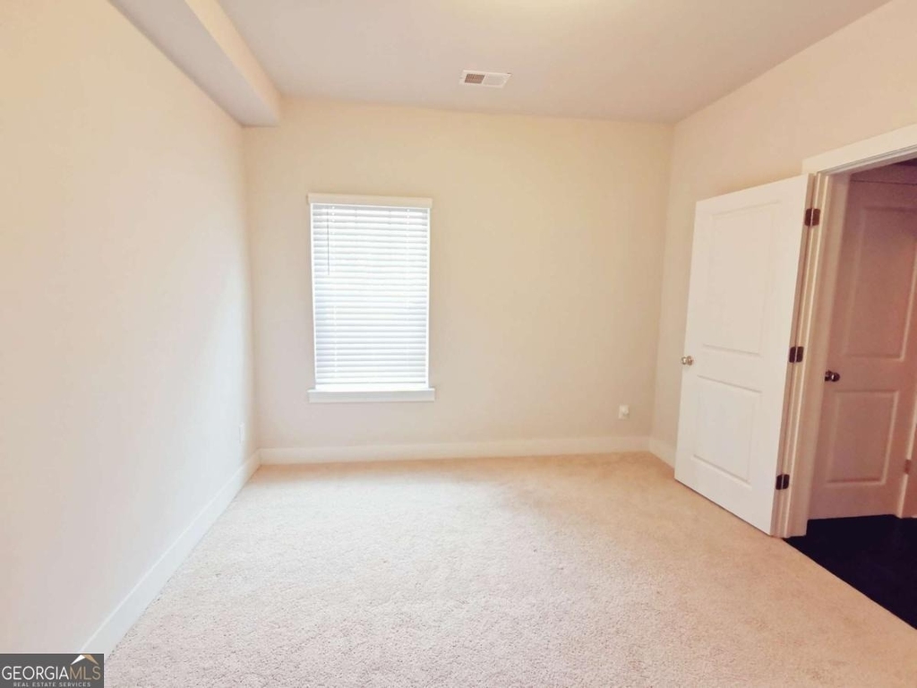 3795 Oxford Circle - Photo 11