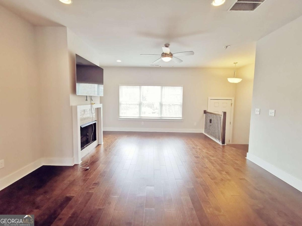 3795 Oxford Circle - Photo 3