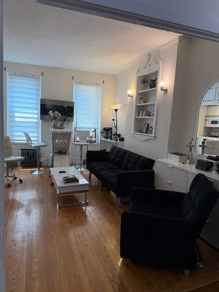 324 East 70th Street - Photo 2