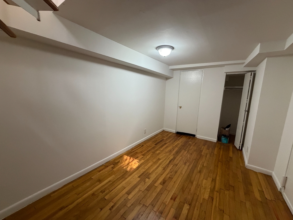 East 39th Street and 3rd Ave - Photo 10