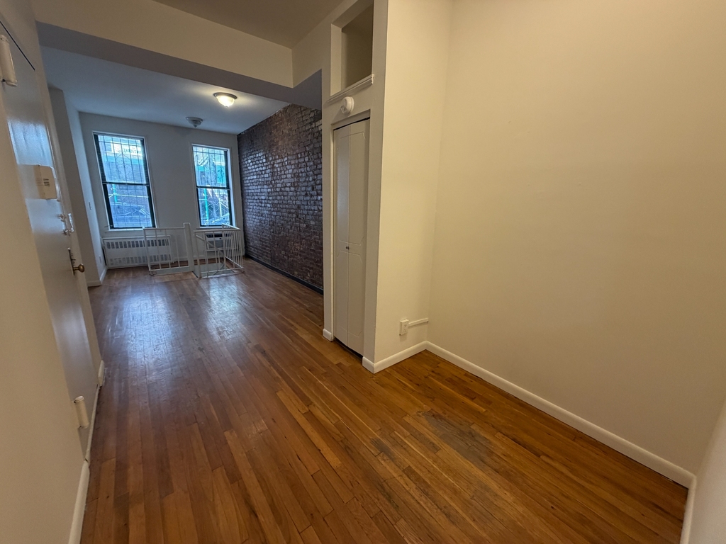 East 39th Street and 3rd Ave - Photo 5