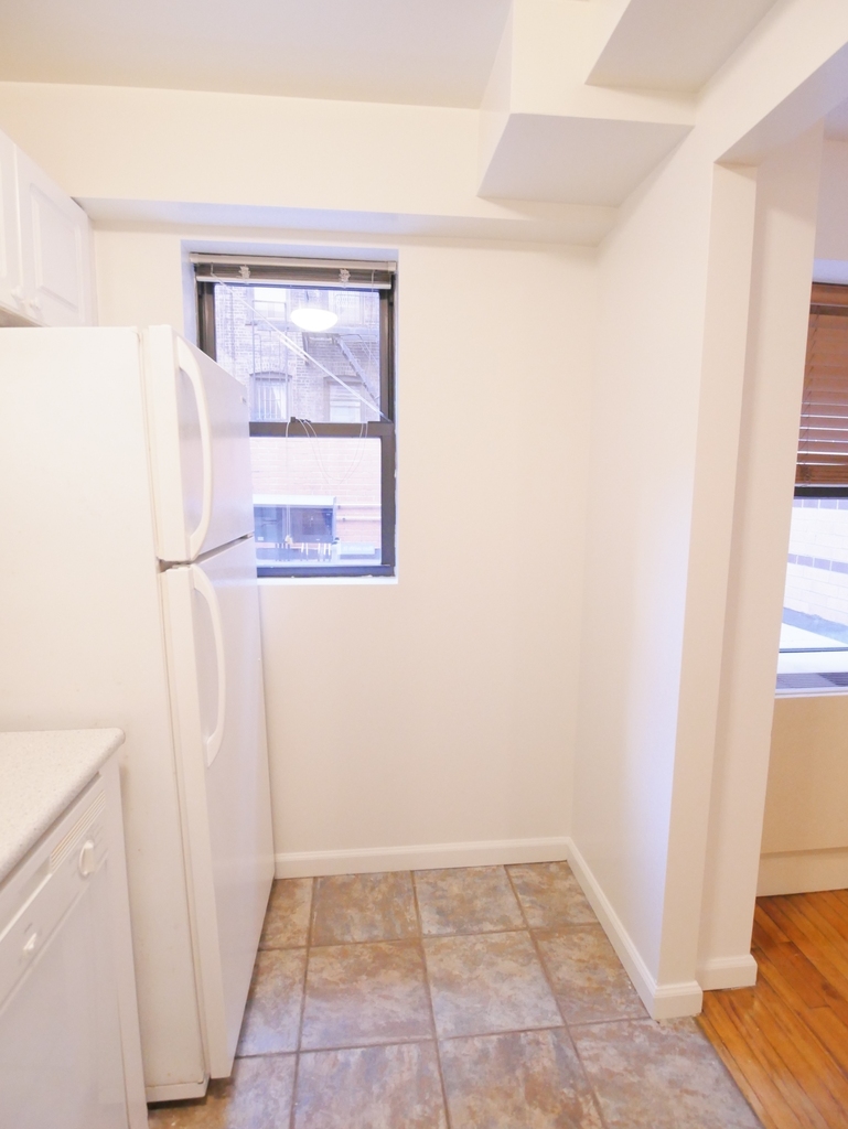 225 East 85th Street - Photo 9