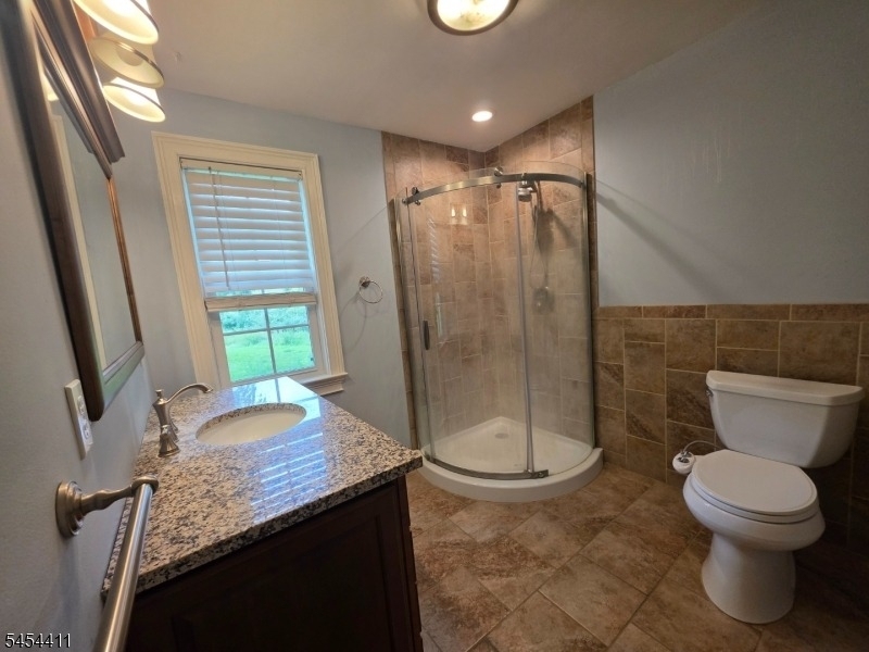 693 Townsbury Rd - Photo 9