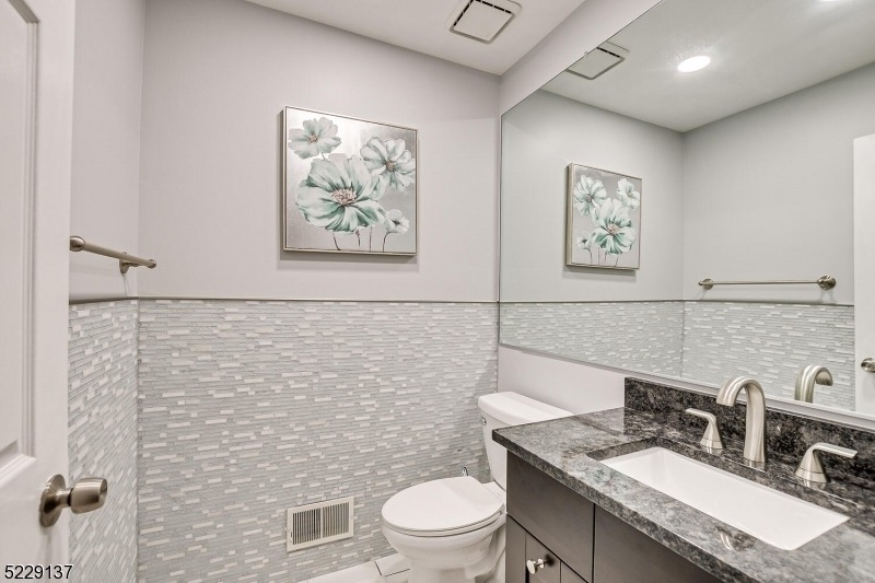 131 Bonney Ct - Photo 18