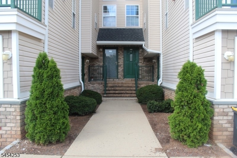 202 Rip Van Dam Ct - Photo 1