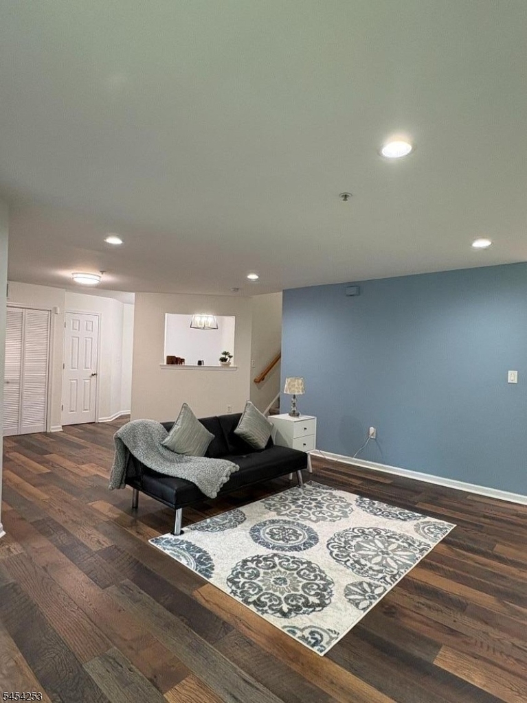202 Rip Van Dam Ct - Photo 8