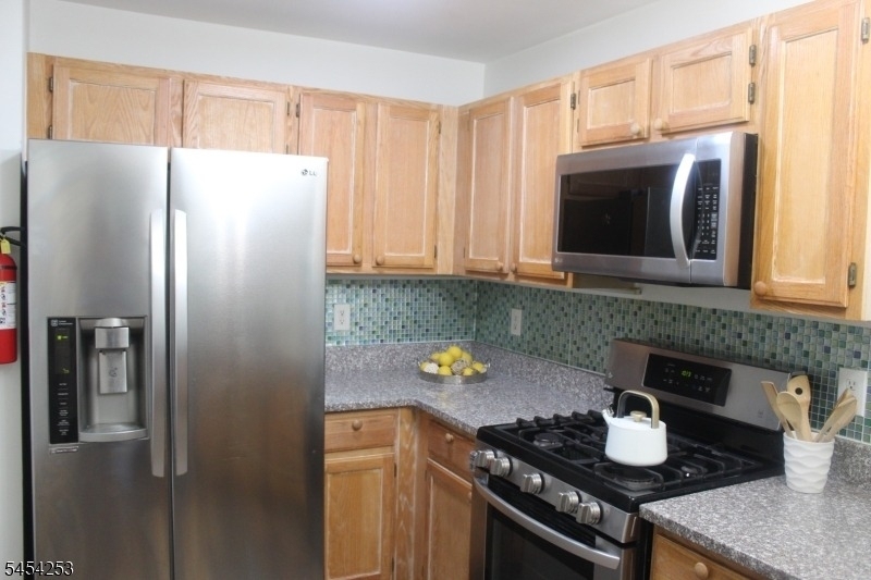 202 Rip Van Dam Ct - Photo 20