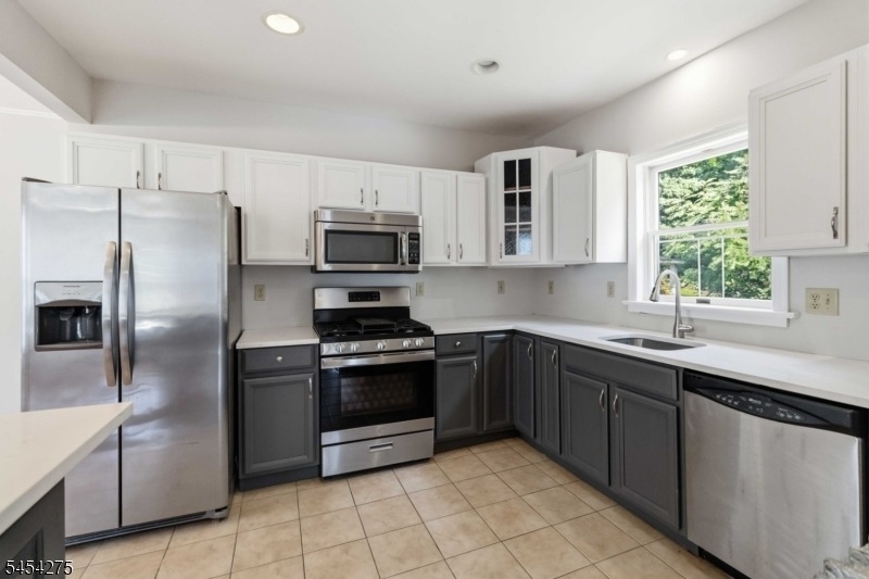 39 Budd St - Photo 12