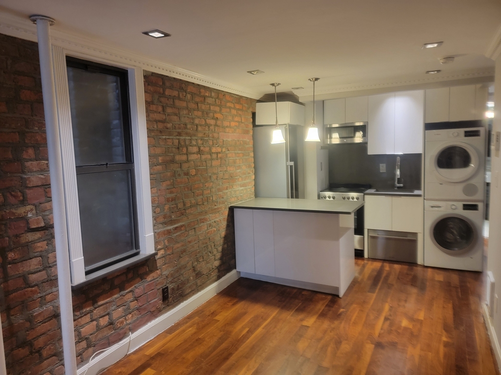 115 Mulberry Street - Photo 2