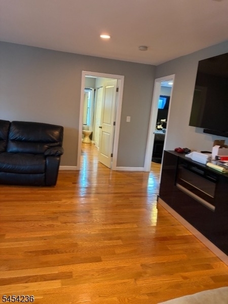 721 Madison Ave - Photo 3