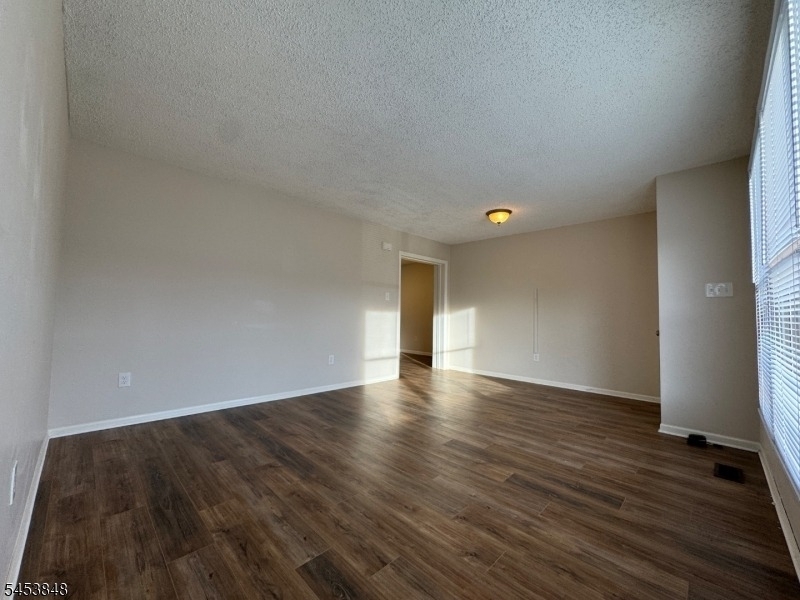 42 Burlington Ct - Photo 3