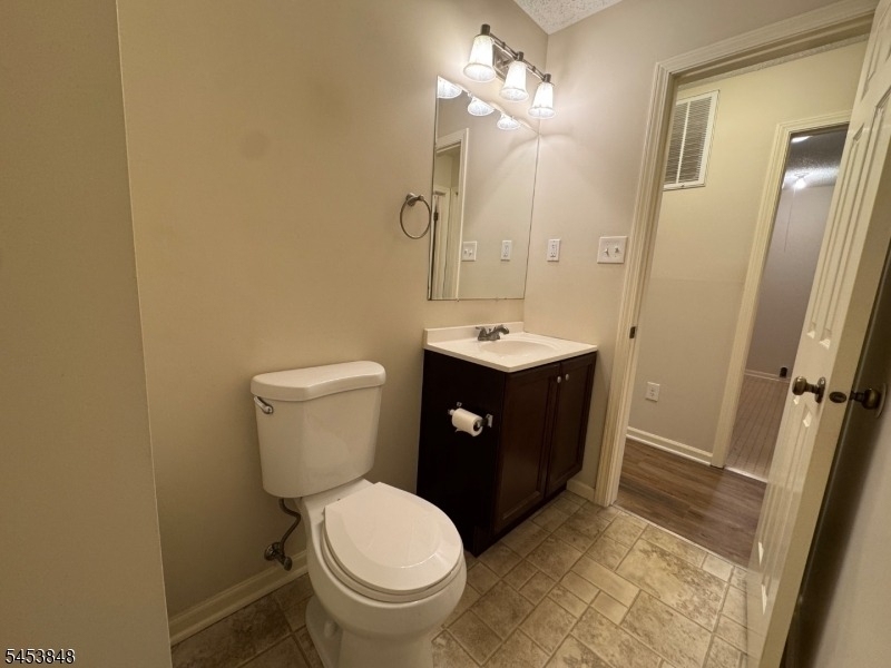 42 Burlington Ct - Photo 24