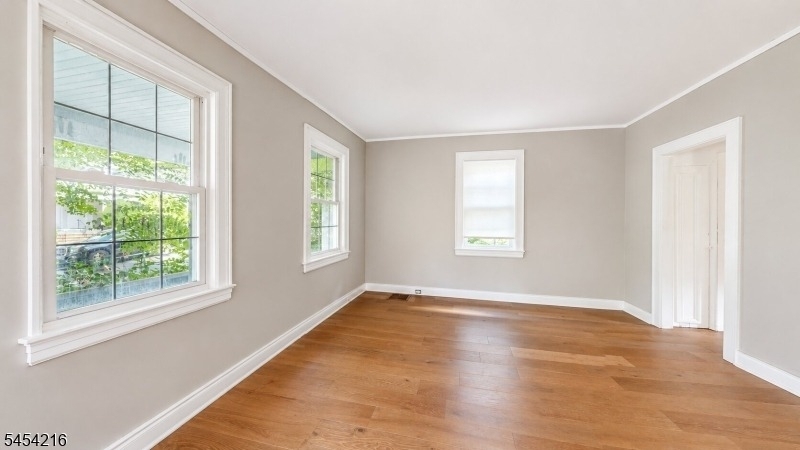 74 2nd St - Photo 4