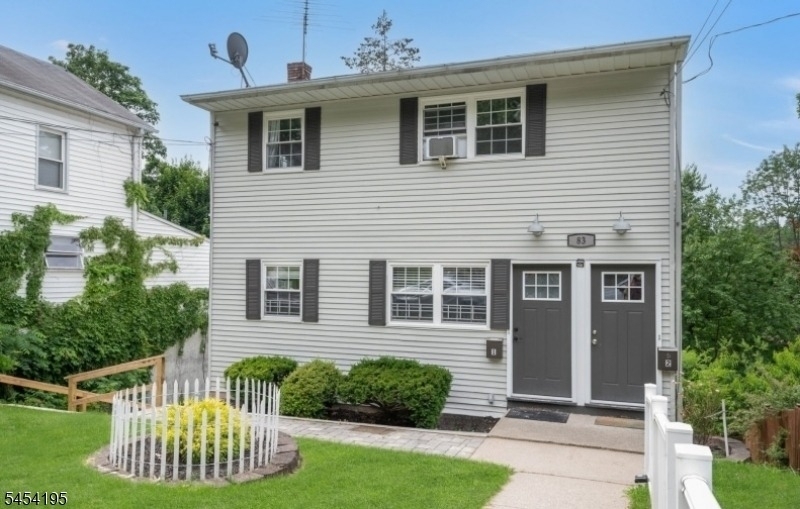 83 Chestnut St - Photo 1