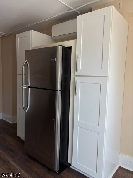 124 Spring St - Photo 9