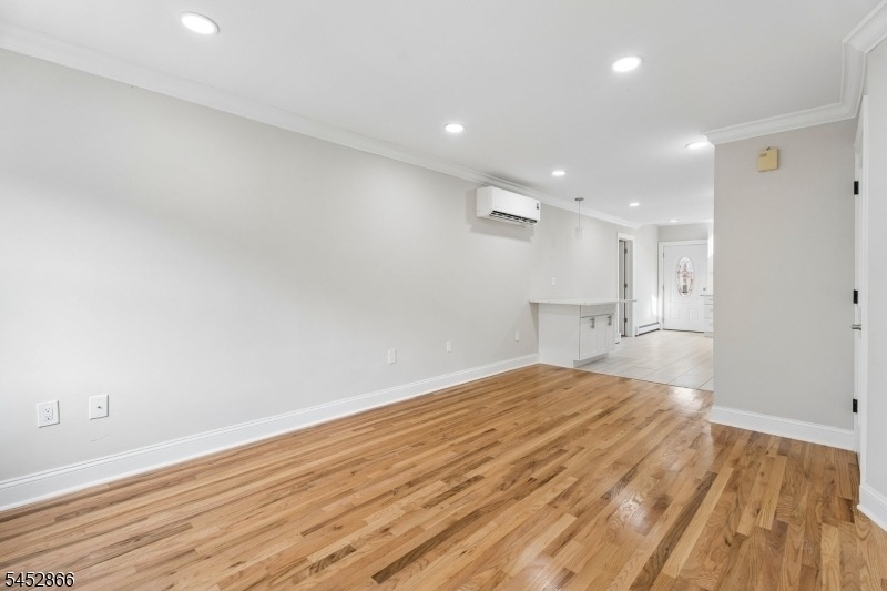 57 Greenwood Ave Unit 2 - Photo 3