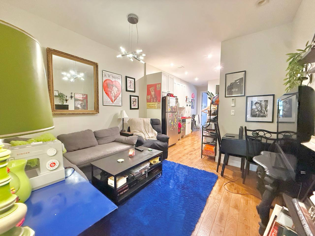 1534 Putnam Avenue - Photo 1