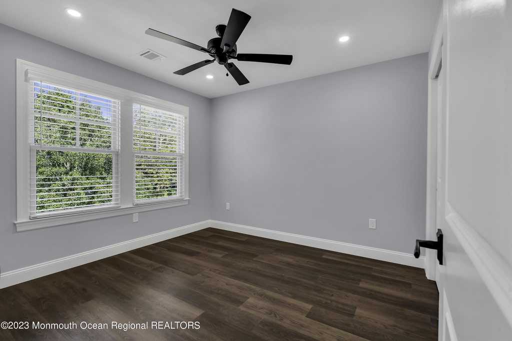 419 10th Avenue - Photo 16