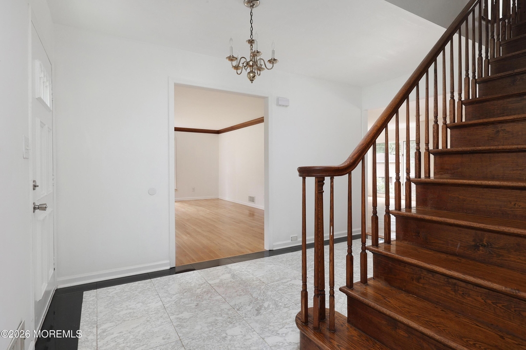 18 Seven Oaks Drive - Photo 8