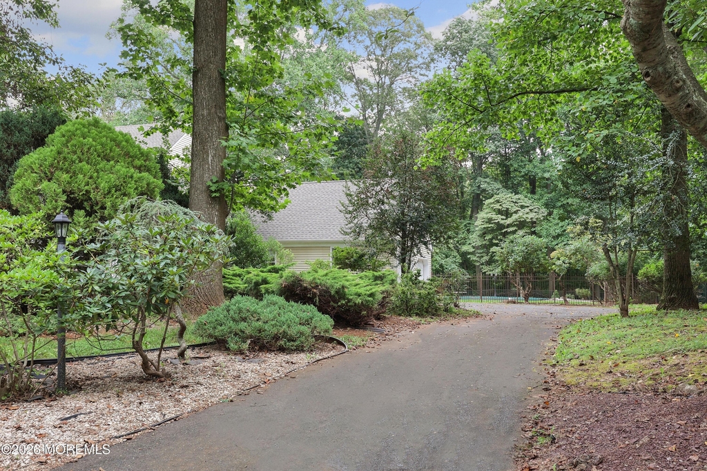 18 Seven Oaks Drive - Photo 2