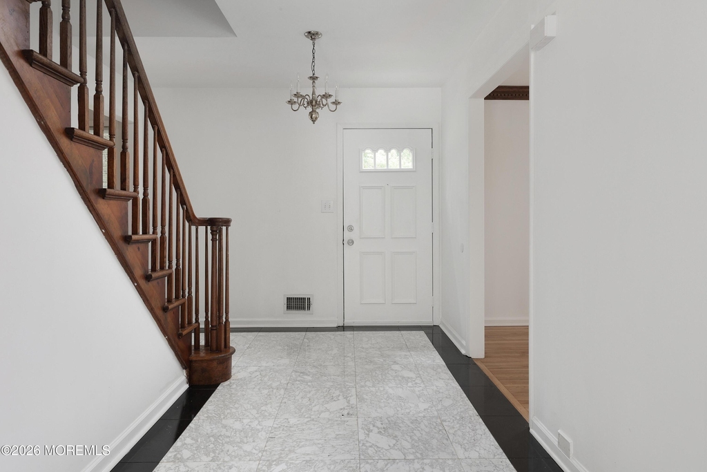18 Seven Oaks Drive - Photo 6