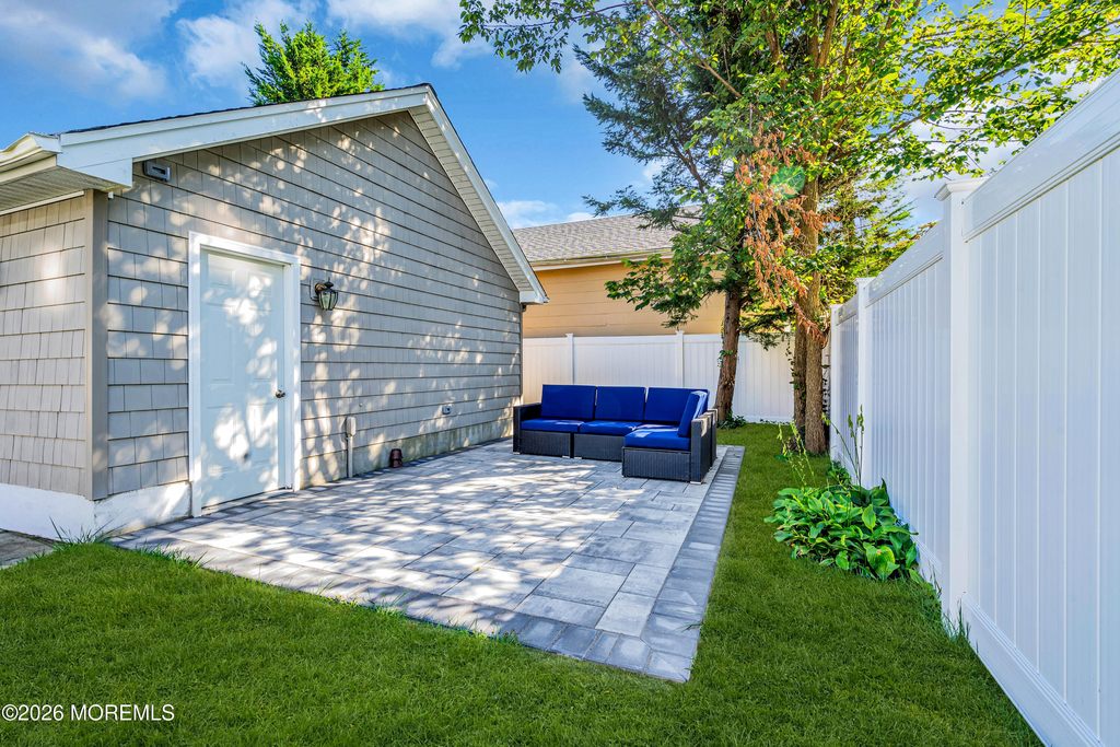 807 Prospect Avenue - Photo 5