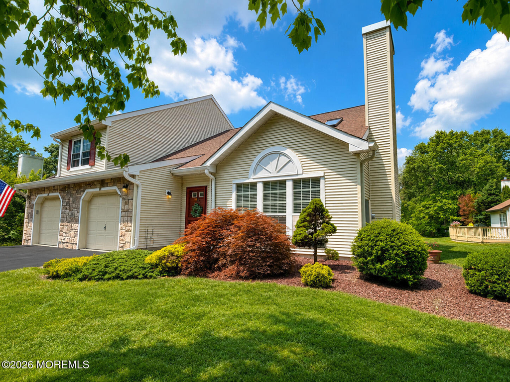 10 Madison Court - Photo 1