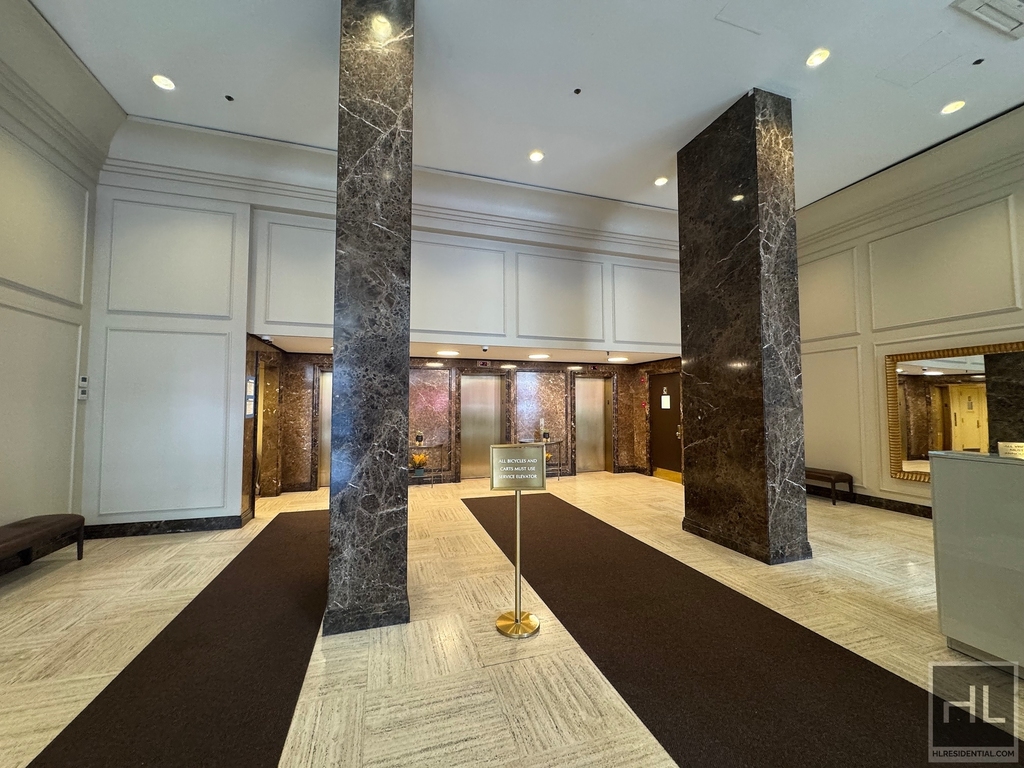 East 71st Street - Photo 7
