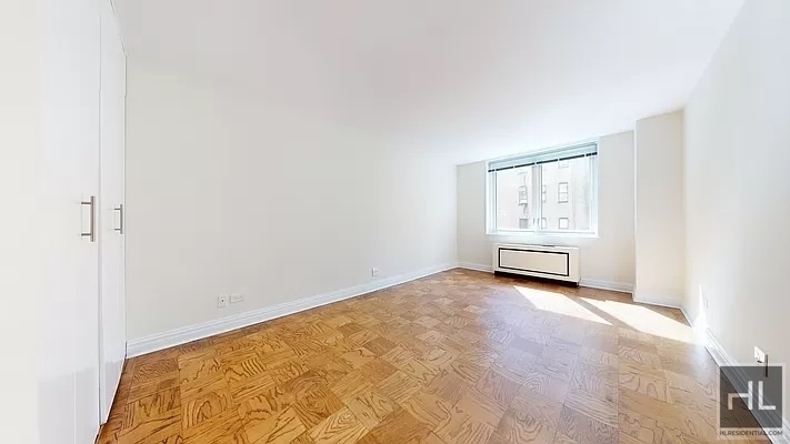 East 71st Street - Photo 4