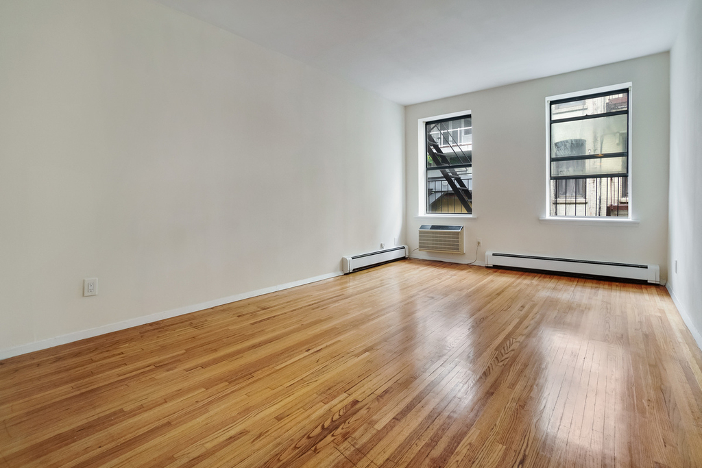 West 52nd Street - Photo 0