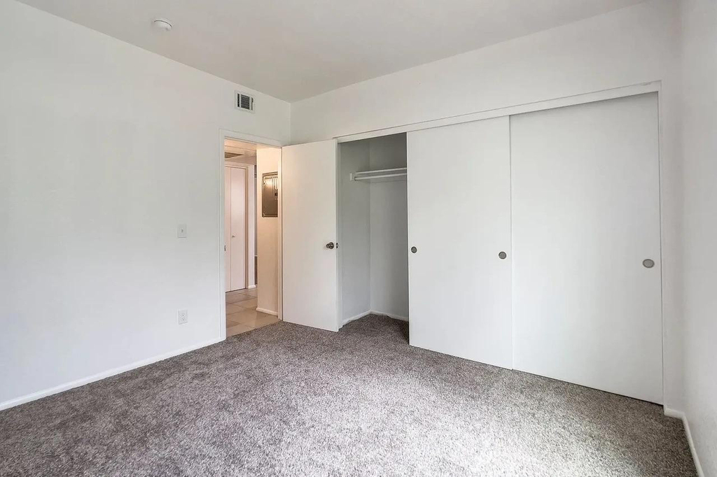 1735 W Cortez -- - Photo 3