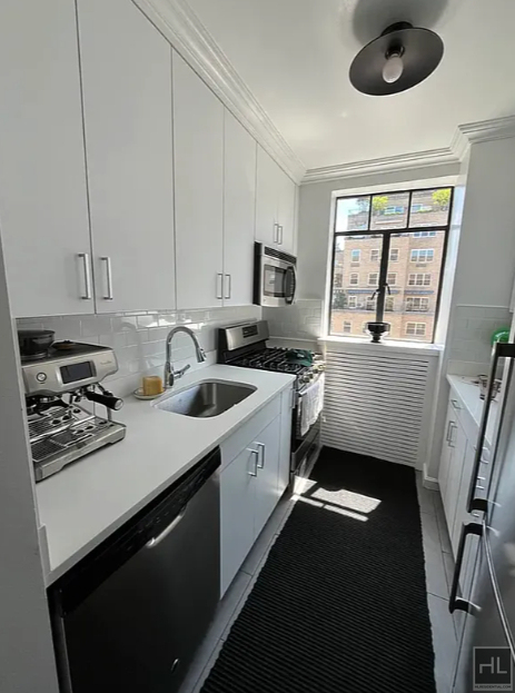 Fifth Avenue - Photo 1