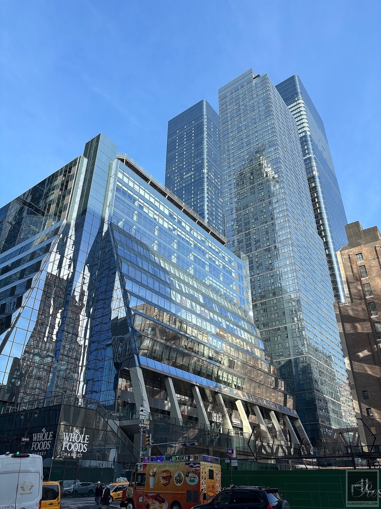 West 30th Street - Photo 4