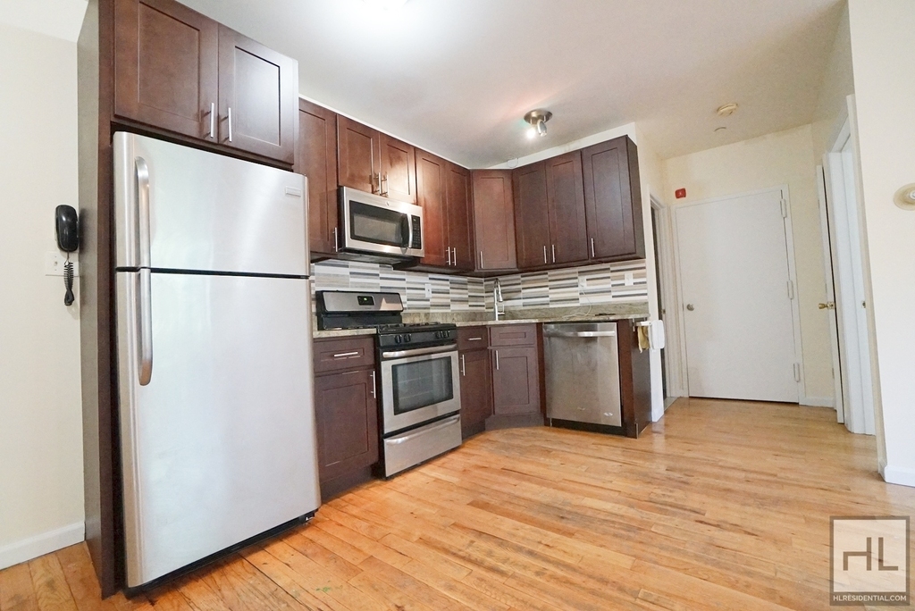 15th Street - Photo 1